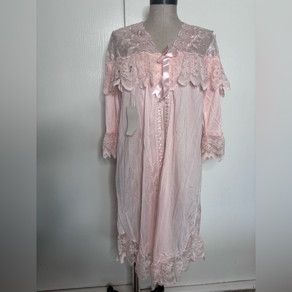 Vtg Moshan NWT Pink Satin & Lace Long Peignoir Robe Made in Taiwan